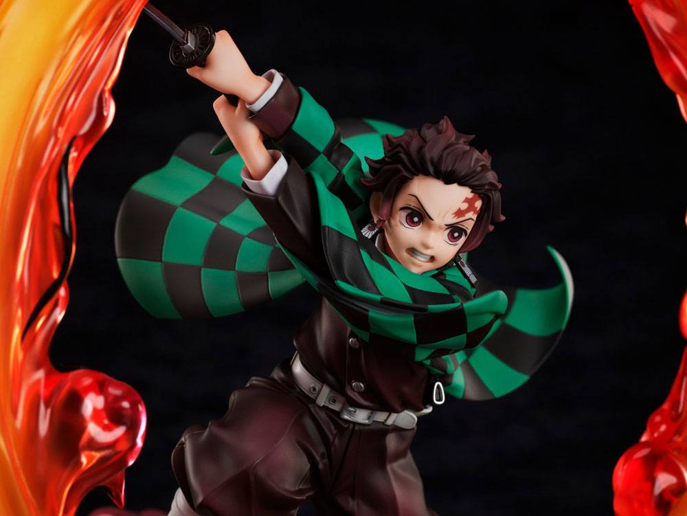 DEMON SLAYER - Tanjiro Kamado 1/8 - Statuette 28cm